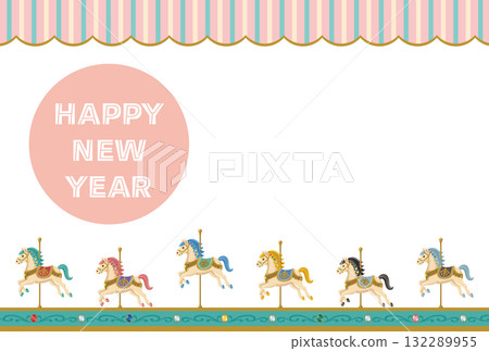 橫向新年賀卡模板,以柔和色調的搖馬和條紋旋轉木馬為特色 橫向新年賀卡模板,以柔和色調的搖馬和條紋旋轉木馬為特色 132289955