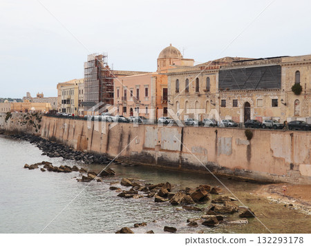 Syracuse, Sicily, Italy - September 24, 2025: Beautiful view of promenade Ortygia by Ionian Sea. 132293178
