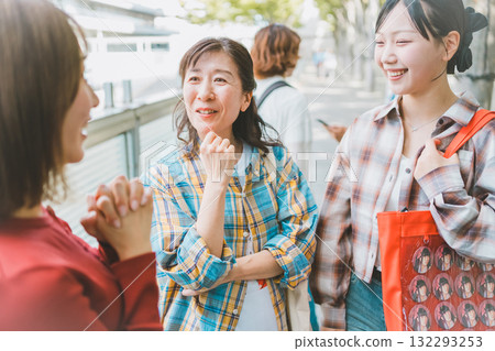 Mother Daughter, mother and daughter, female 132293253