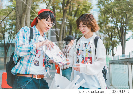 idol, event, man and woman 132293262