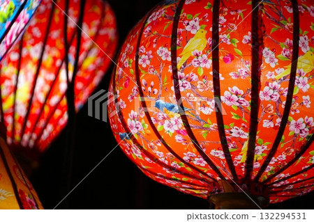 Asian lantern 132294531