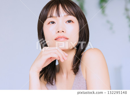 年輕女性的美麗形象 132295148