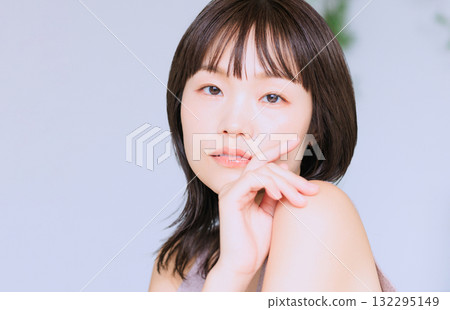 年輕女性的美麗形象 132295149