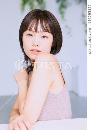 年輕女性的美麗形象 132295152