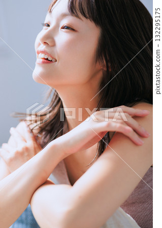 年輕女性的美麗形象 132295175