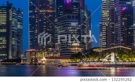 Stunning twilight view of Singapore city cityscape skyscrapers day to night timelapse Stunning twilight view of Singapore city cityscape skyscrapers day to night timelapse 132295262