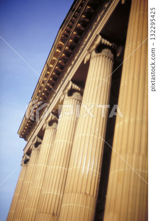 Sydney's Parthenon-like library 132295425