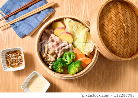 Steamed burner 132295793