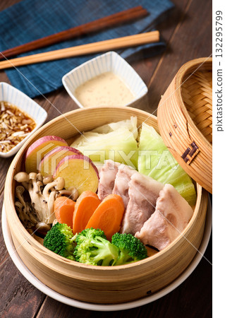 Steamed burner 132295799