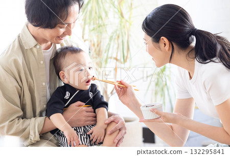 Baby's first meal 132295841