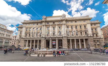 Tourists in Piazza Colonna timelapse hyperlapse near Galleria Alberto Sordi in Rome 132296780