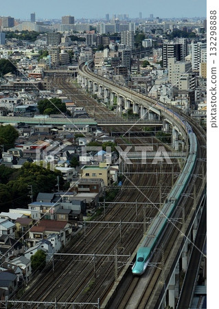 The Tohoku and Yamagata Shinkansen lines linked together heading towards Tokyo 132298888