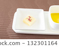 餐廳裡的奶油和橄欖油 132301164