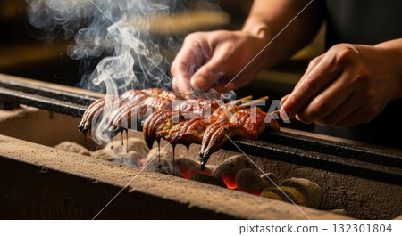 工匠用炭火烤鰻魚 工匠用炭火烤鰻魚 132301804