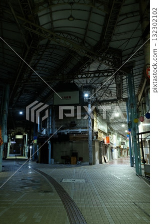 深夜十字路口 132302102