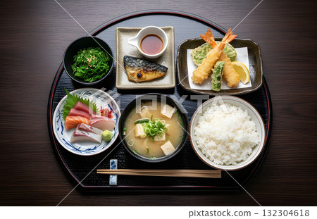 A delicious Japanese breakfast 132304618