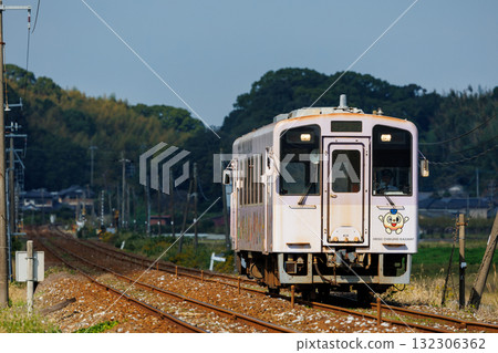 平成築豐鐵道400系「綱加里號」雙線非電氣化區間運行 平成築豐鐵道400系「綱加里號」雙線非電氣化區間運行 132306362