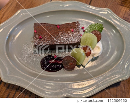 Delicious desserts 132306660