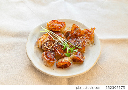 Rice paper enoki mushroom rolls Rice paper enoki mushroom rolls 132306675