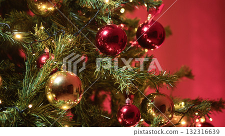 Eye Looks At The Christmas Lights Wonderful And Happy Eye Looks At The Christmas Lights Wonderful And Happy 132316639
