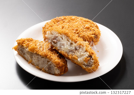 [Yamagata Prefecture] Yonezawa Beef Croquettes 132317227
