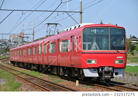 名鐵各務原線運行的3500系3512號列車 名鐵各務原線運行的3500系3512號列車 132317275