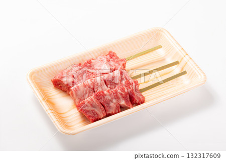 [Domestic beef] Beef thigh skewers (Tomosankaku) 132317609