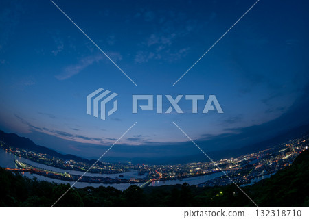 黃昏時分的高知縣五台山天文台 132318710