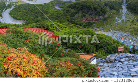 Autumn in the Northern Alps, Karasawa Cirque, campsite scenery Autumn in the Northern Alps, Karasawa Cirque, campsite scenery 132318865
