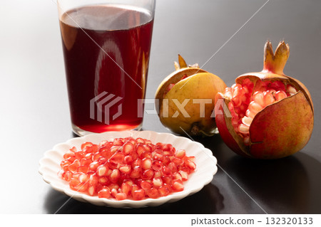 Pomegranate juice Pomegranate juice 132320133