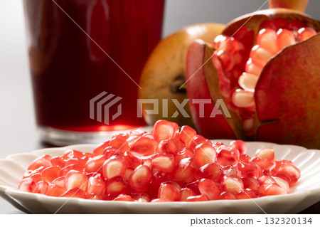 Pomegranate juice Pomegranate juice 132320134