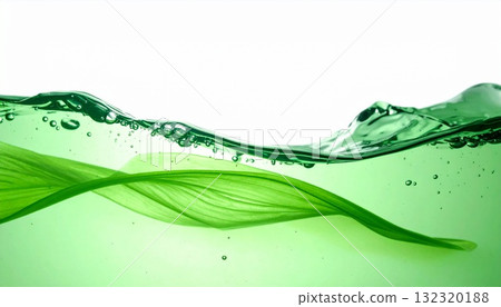 奢華保濕、抗衰老護理、護膚、有機美容精華。綠水波紋背景。 奢華保濕、抗衰老護理、護膚、有機美容精華。綠水波紋背景。 132320188