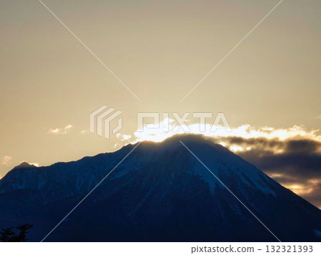 Mt. Daisen before sunrise 132321393