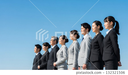 一大群商人排隊 132321506