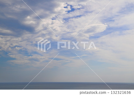 Cloud-covered sky and sea Cloud-covered sky and sea 132321636