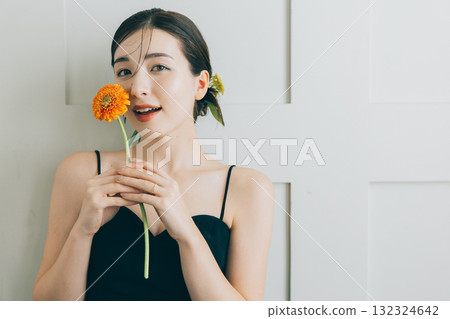 穿著黑色婚紗的女人 132324642