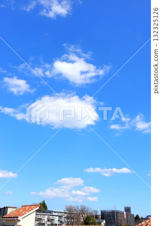 Blue sky and clouds vertical position Blue sky and clouds vertical position 132325126