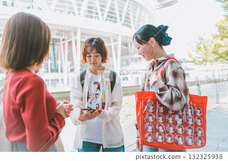 mate, sidekick, female 132325938