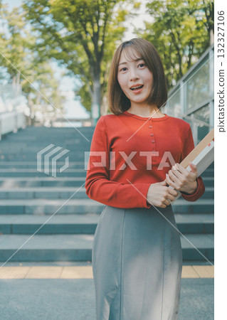 女大學生 大學生 女生 132327106