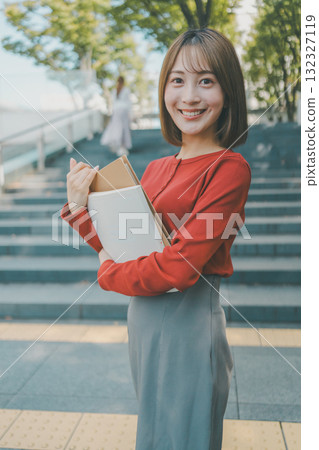 female college student, College Student, college student 132327119