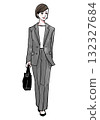 Illustration material: Suit, standing, woman (bob hair) 132327684