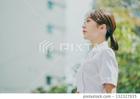 一名女護士的肖像 一名女護士的肖像 132327835