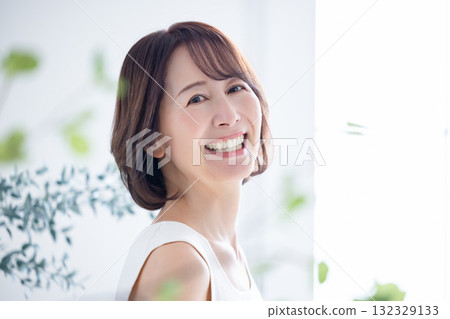 美女形象高級女人肖像 132329133