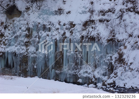 白川冰柱群是一串凍結的冰柱，景色十分壯觀。 132329236
