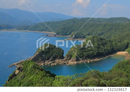Beautiful coastline scenery of Minokoshi Coast in Kochi 132329817