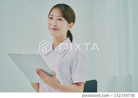 提供諮詢的女護士 132330730