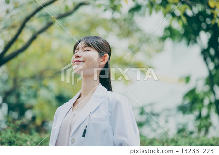 女醫生肖像 女醫生肖像 132331223