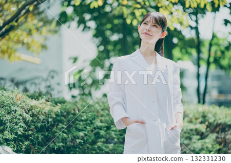 女醫生肖像 132331230