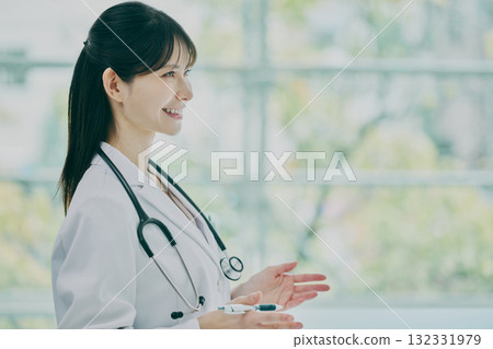 諮詢的女醫生 132331979