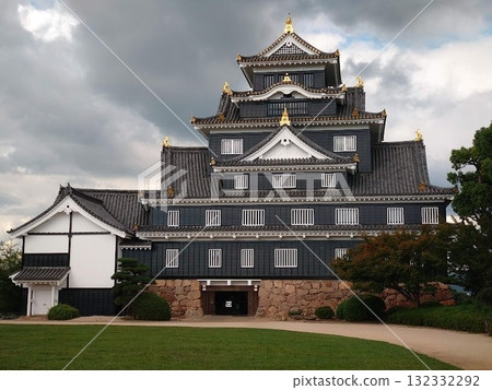 黑漆的岡山城塔,又稱烏鴉城 黑漆的岡山城塔,又稱烏鴉城 132332292